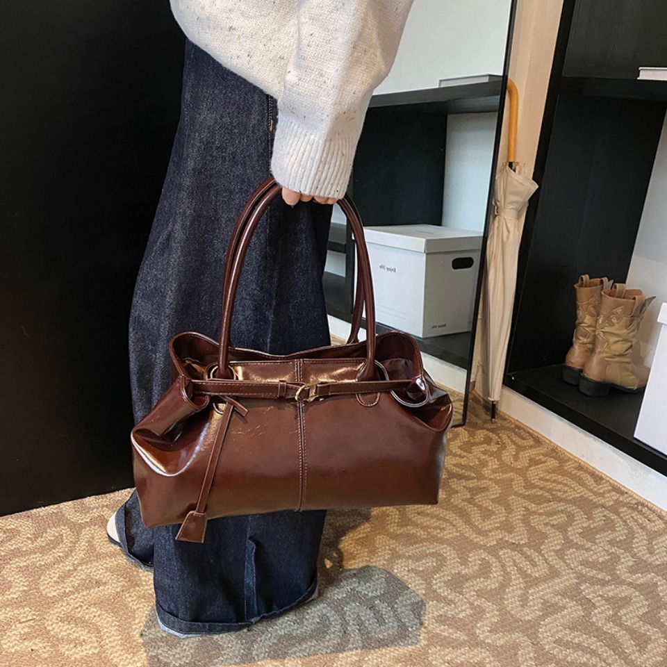 Winterolie PU lederen hobo han - Leather Workshop recensie en prijs